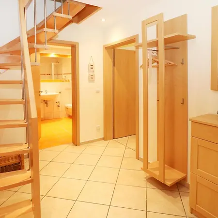 Strand25 تراسينهيد