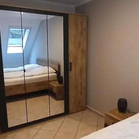 Strand25 * تراسينهيد